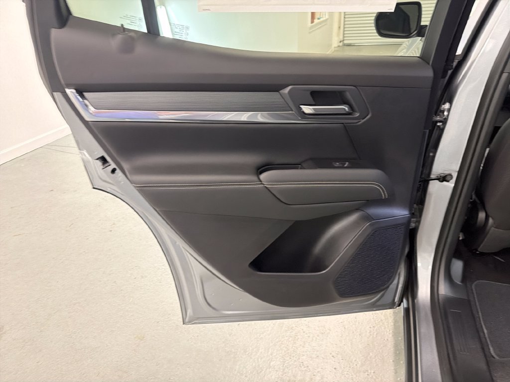 New 2027 GMC Terrain Elevation w/ Black Edition FWD image 8