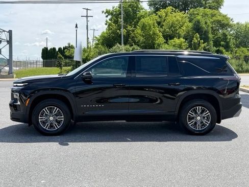 New 2026 Chevrolet Traverse LT w/ Driver Confidence Package AWD/4WD image 11