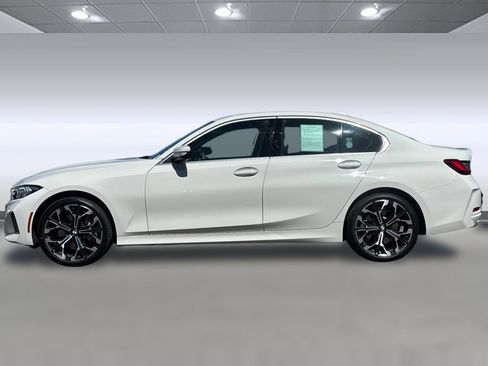 Used 2025 BMW 330i Sedan w/ Convenience Package RWD image 2