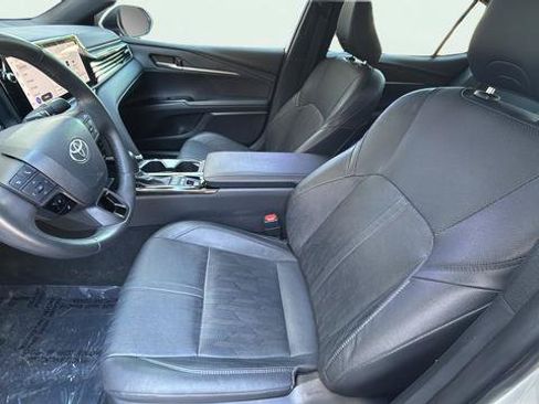 Used 2025 Toyota Camry XSE FWD image 13