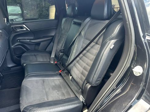 Used 2022 Mitsubishi Outlander SEL Black Edition FWD image 16