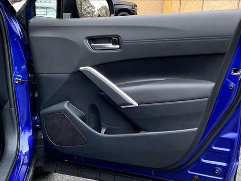 Certified 2024 Toyota Corolla Cross XLE image 21