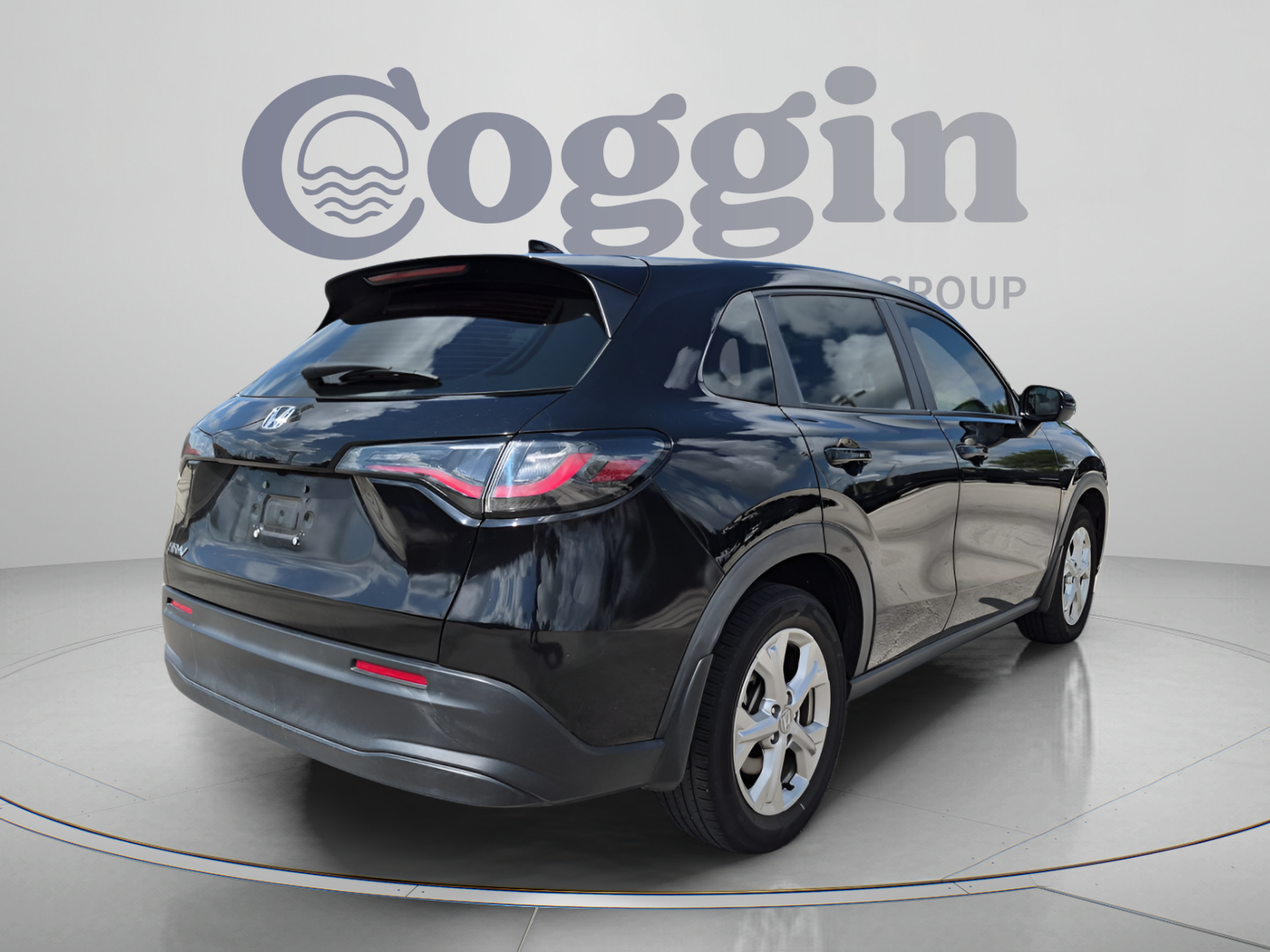 Certified 2023 Honda HR-V LX image 6
