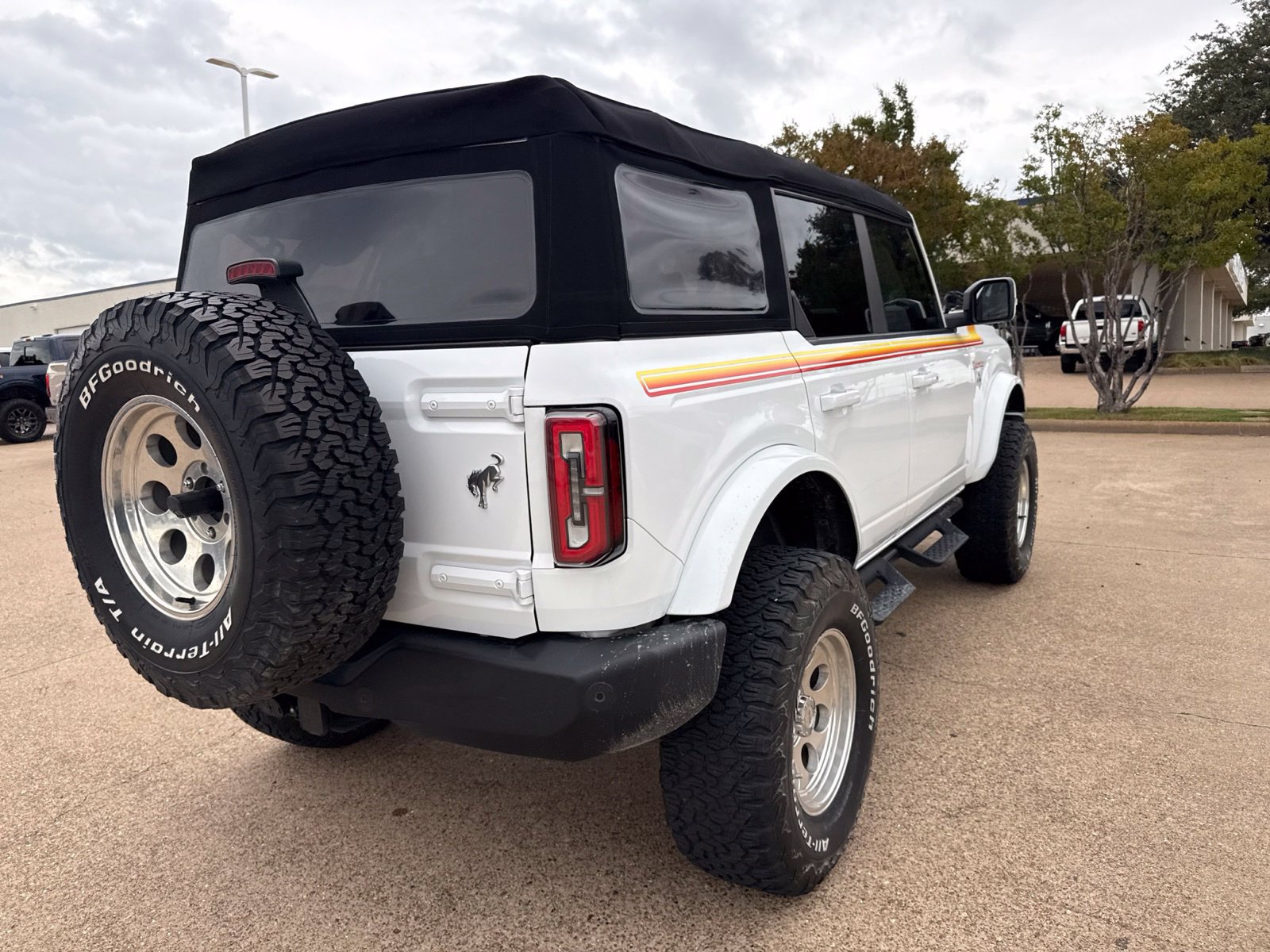 Used 2024 Ford Bronco Outer Banks AWD/4WD image 7
