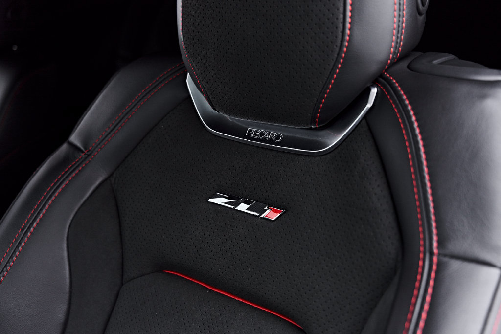 Used 2021 Chevrolet Camaro ZL1 RWD image 56