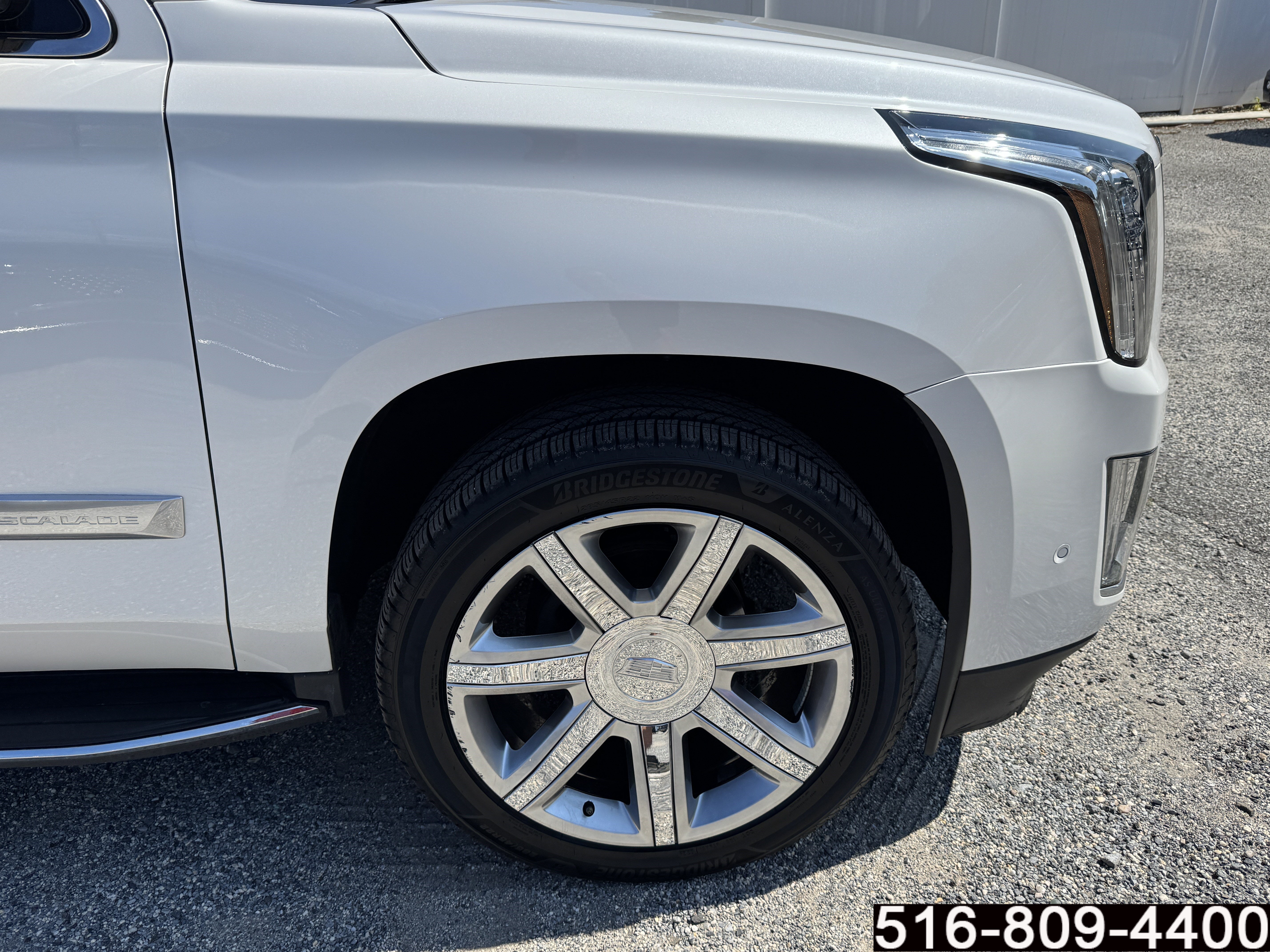 Used 2020 Cadillac Escalade Luxury AWD/4WD image 9