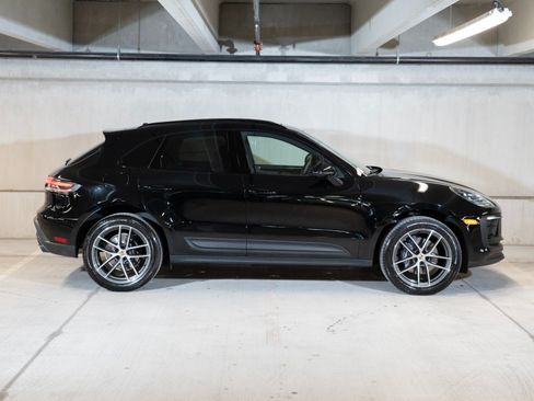 Certified 2026 Porsche Macan AWD/4WD image 8