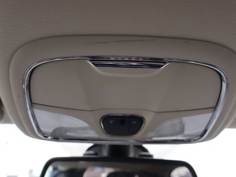 Used 2015 Jeep Cherokee Latitude w/ Cold Weather Group image 29