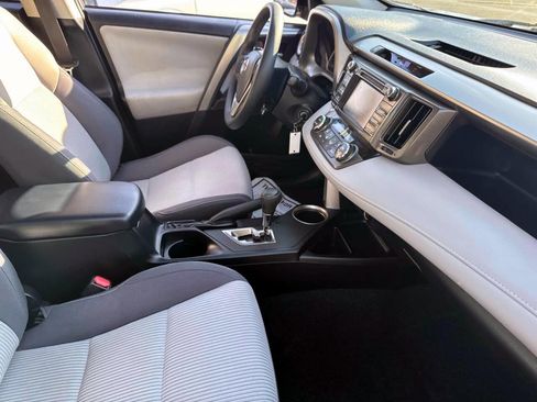 Used 2015 Toyota RAV4 XLE image 10