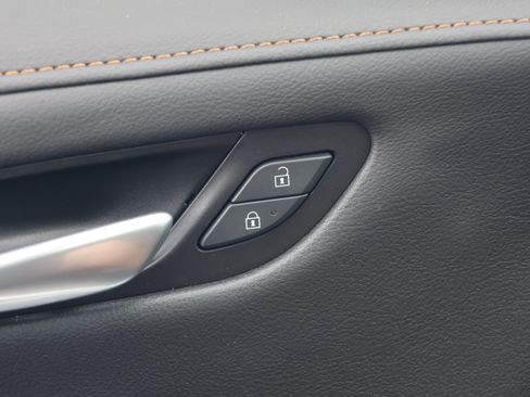 Used 2024 Cadillac XT4 Luxury w/ Cold Weather Package AWD/4WD image 13