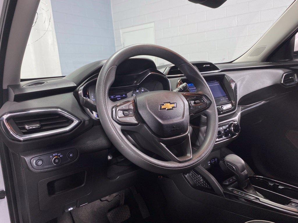 Used 2021 Chevrolet TrailBlazer LT w/ Convenience Package FWD image 19