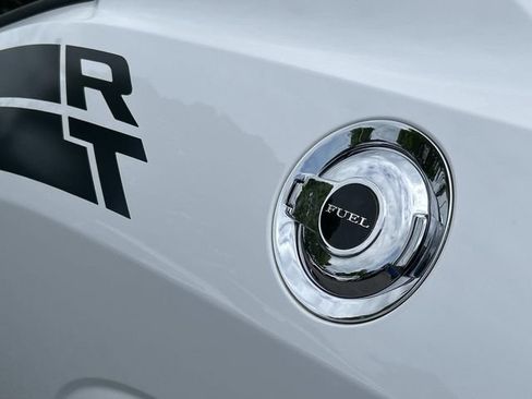 Used 2010 Dodge Challenger R/T RWD image 12