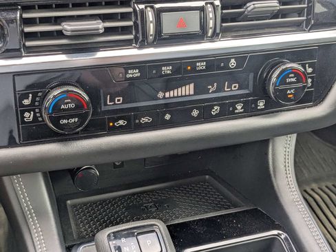 Used 2023 Nissan Pathfinder Platinum AWD/4WD image 24