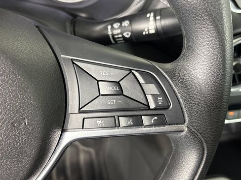 Used 2024 Nissan Sentra SV FWD image 18