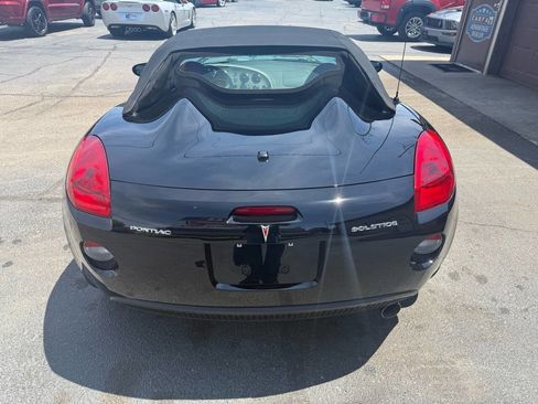 Used 2007 Pontiac Solstice Convertible w/ Premium Package RWD image 10