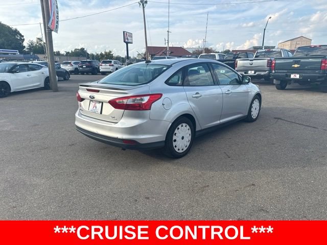 Used 2014 Ford Focus SE FWD image 3