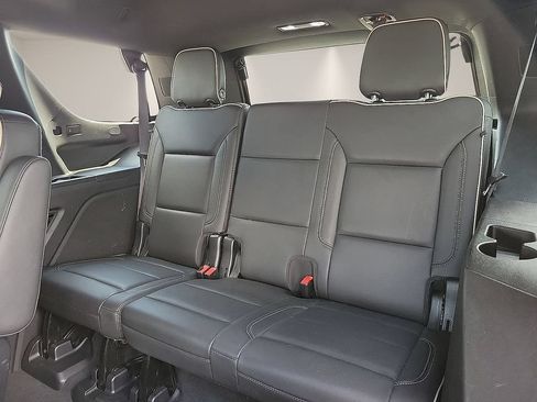 Used 2021 GMC Yukon SLT RWD image 9