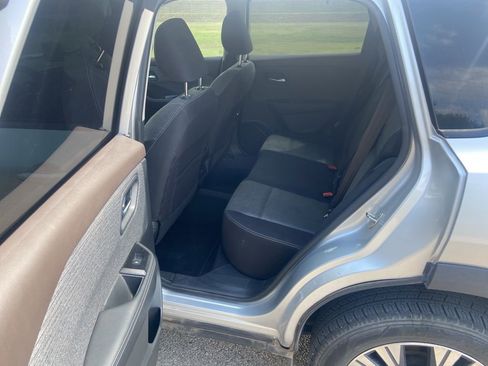 Used 2021 Nissan Rogue SV image 8