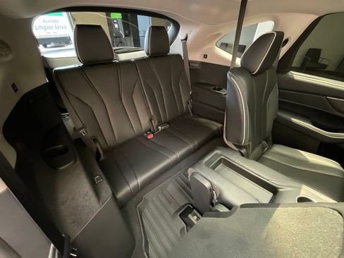 Certified 2023 Acura MDX SH-AWD w/ Advance Package image 24