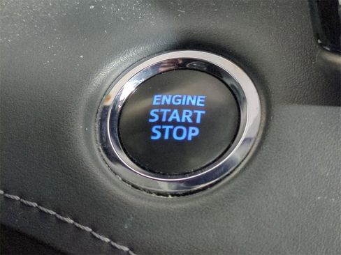 Used 2022 Toyota Highlander XLE image 37