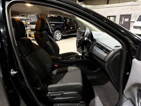 Used 2022 Honda HR-V LX image 26