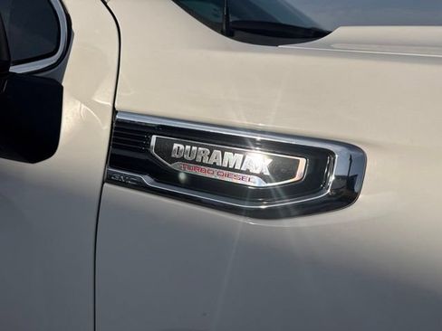 Used 2024 GMC Sierra 1500 SLT w/ SLT Premium Plus Package AWD/4WD image 8