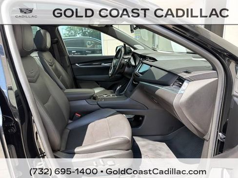 Certified 2023 Cadillac XT5 Premium Luxury w/ LPO, Floor Liner Package AWD/4WD image 7