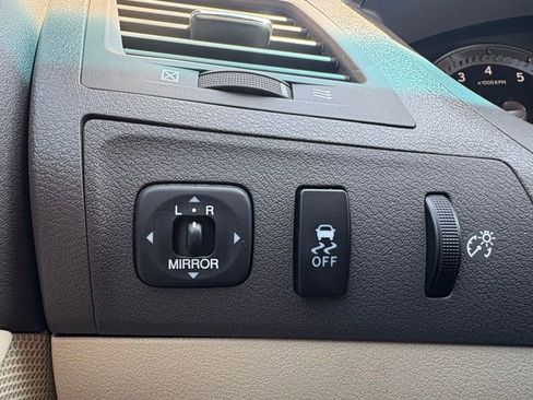 Used 2010 Lexus ES 350 image 24