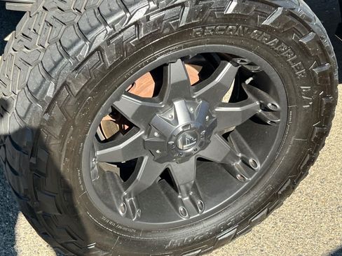 Used 2014 Toyota Tundra 1794 Edition AWD/4WD image 16