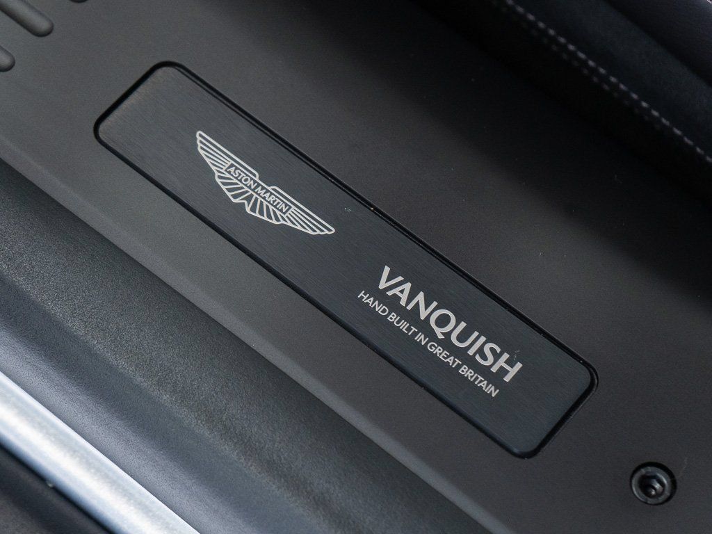 Used 2025 Aston Martin Vanquish RWD image 14