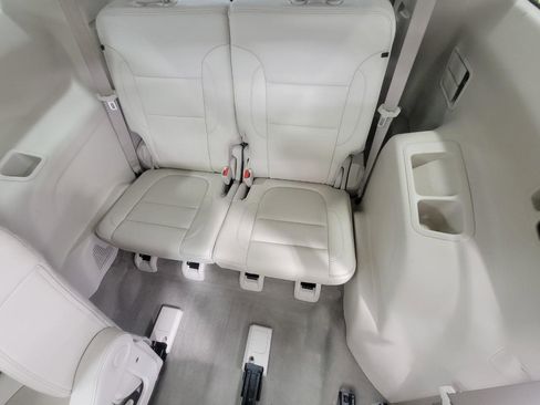 Used 2022 GMC Acadia Denali w/ Denali Ultimate Package image 26