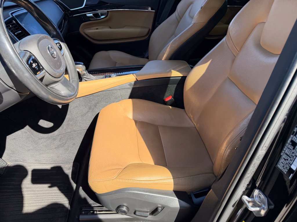 Used 2018 Volvo XC90 T5 Momentum w/ Convenience Package FWD image 24