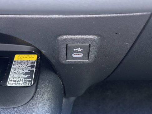 Used 2024 Toyota Corolla SE w/ SE Premium Package FWD image 8