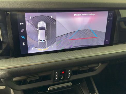 Certified 2026 Porsche Cayenne AWD/4WD image 24