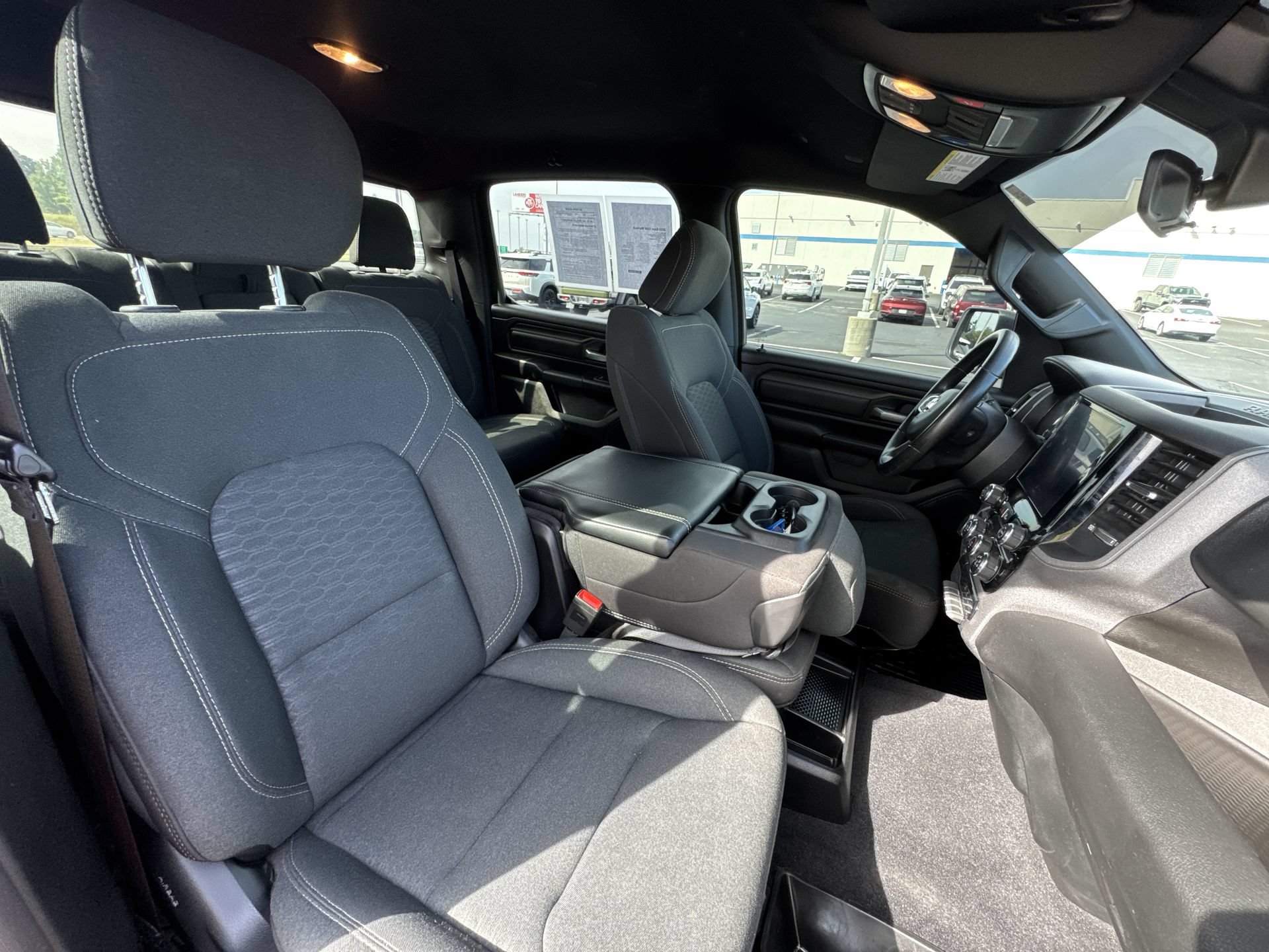 Used 2025 RAM 1500 Warlock AWD/4WD image 24