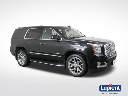 Used 2017 GMC Yukon Denali w/ Open Road Package AWD/4WD image 1
