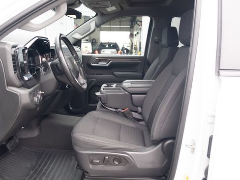 Used 2023 Chevrolet Silverado 1500 LT w/ Work Truck Package AWD/4WD image 11