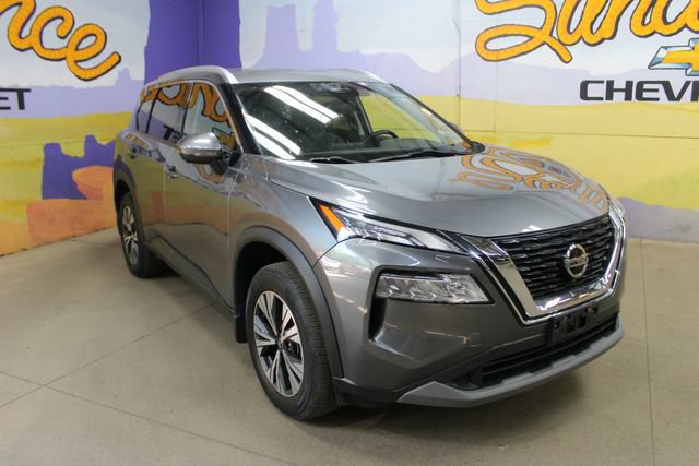 Used 2021 Nissan Rogue SV FWD image 3