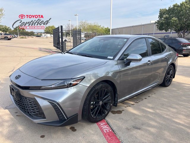 Used 2025 Toyota Camry SE w/ Convenience Package FWD image 1