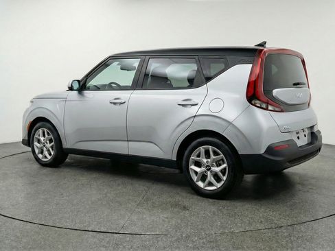 Used 2025 Kia Soul LX w/ LX Technology Package image 6