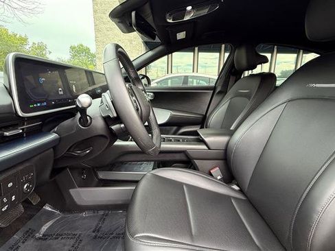 Used 2023 Hyundai Ioniq 6 SEL image 12