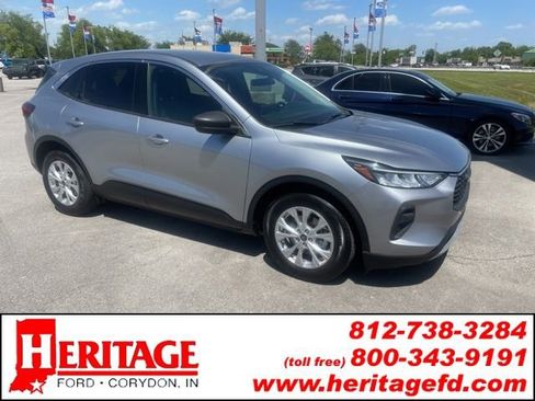 Used 2023 Ford Escape Active w/ Tech Pack #1 FWD image 1