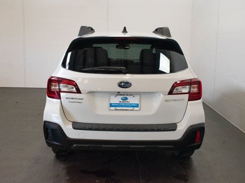 Used 2018 Subaru Outback 2.5i Limited w/ Popular Package #2 image 5