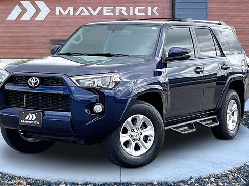 Used 2019 Toyota 4Runner SR5 Premium image 3