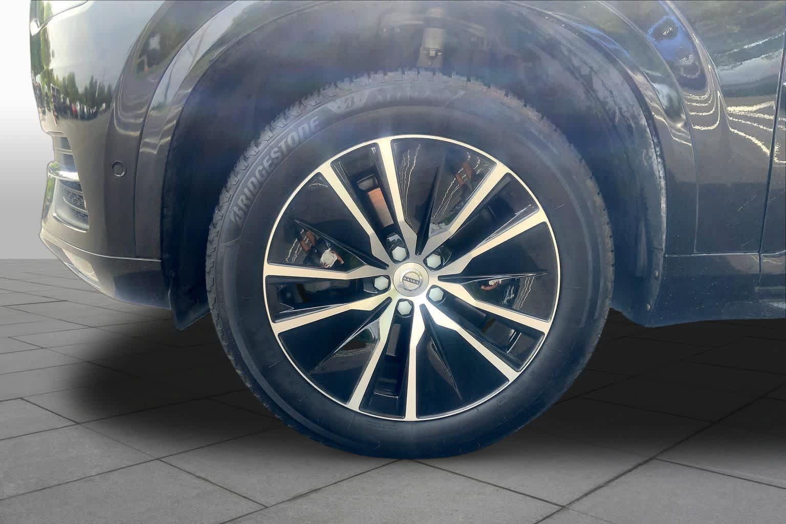 Used 2018 Volvo XC90 T5 Momentum w/ Convenience Package FWD image 10
