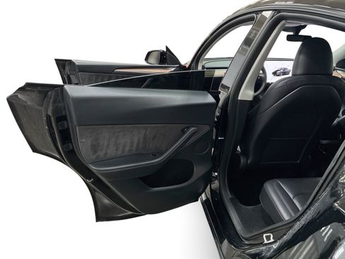 Certified 2023 Tesla Model Y Performance AWD/4WD image 10