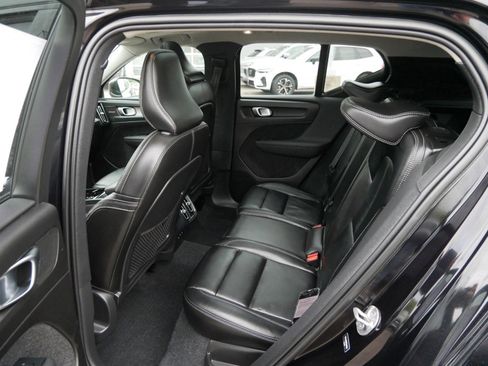 Certified 2023 Volvo XC40 B5 Ultimate w/ Protection Package Premier AWD/4WD image 11