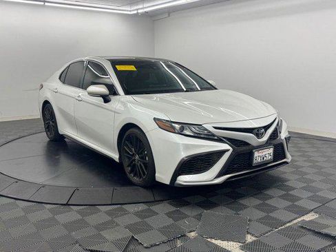 Certified 2022 Toyota Camry XSE FWD image 3
