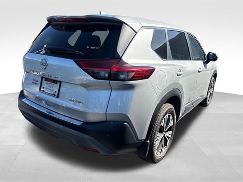 Used 2023 Nissan Rogue SV AWD/4WD image 3