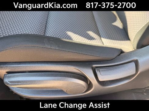 Certified 2025 Kia Soul LX w/ LX Technology Package FWD image 15